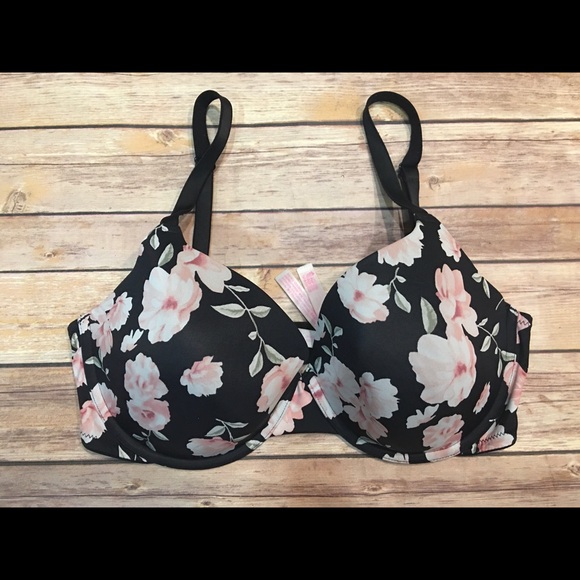 Victoria Secret Pink Wear Everywhere T-shirt Bra